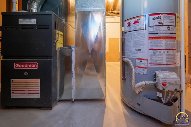 11933 S Topeka AVE, Carbondale, KS 66414