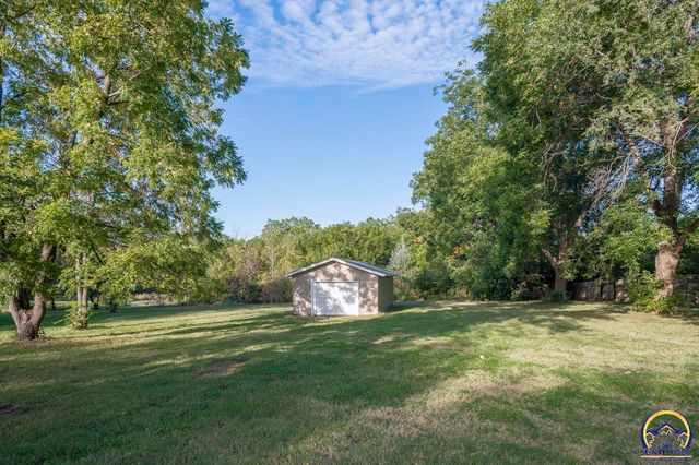 11933 S Topeka AVE, Carbondale, KS 66414