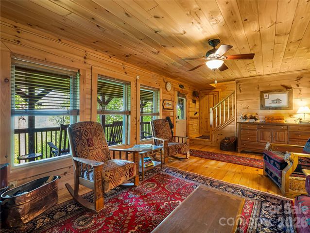 586 Tanglewood Lane, Saluda, NC 28773