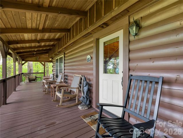 586 Tanglewood Lane, Saluda, NC 28773