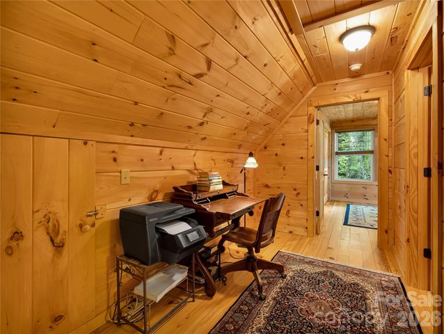586 Tanglewood Lane, Saluda, NC 28773
