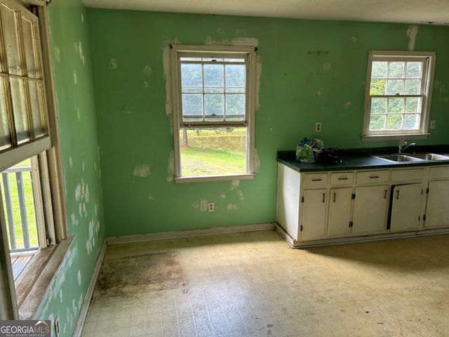 2398 James Springs Road, Danielsville, GA 30633