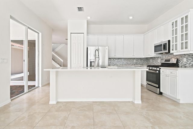 207 Isle Verde Way, Palm Beach Gardens, FL 33418