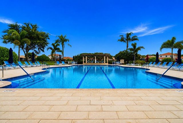 207 Isle Verde Way, Palm Beach Gardens, FL 33418