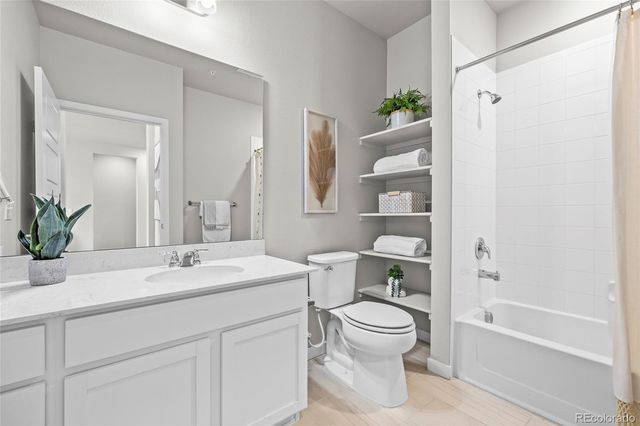480 E Fremont Place 206, Centennial, CO 80122