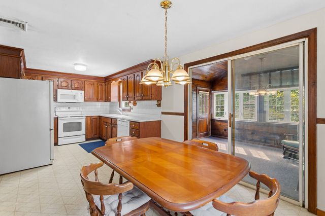 36 Alexander Ave, Dracut, MA 01826