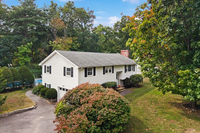 36 Alexander Ave, Dracut, MA 01826