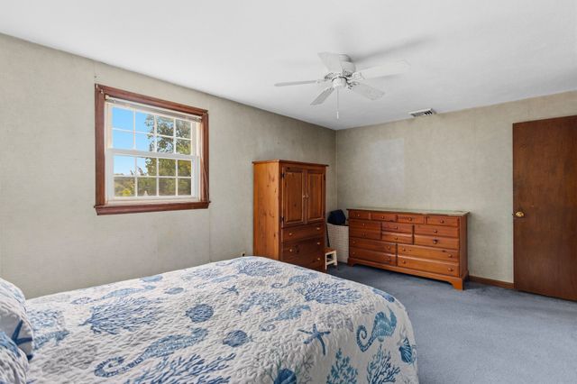36 Alexander Ave, Dracut, MA 01826