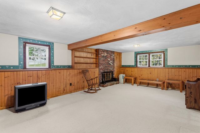 36 Alexander Ave, Dracut, MA 01826