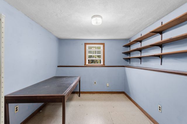 36 Alexander Ave, Dracut, MA 01826