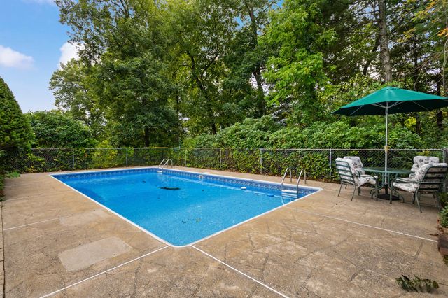 36 Alexander Ave, Dracut, MA 01826