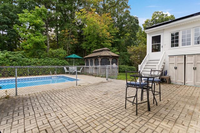 36 Alexander Ave, Dracut, MA 01826