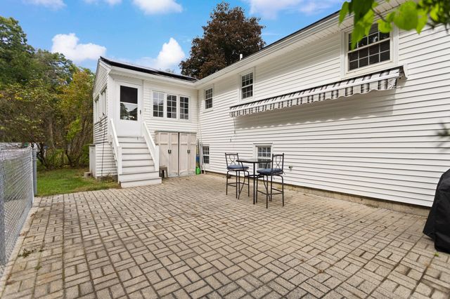 36 Alexander Ave, Dracut, MA 01826