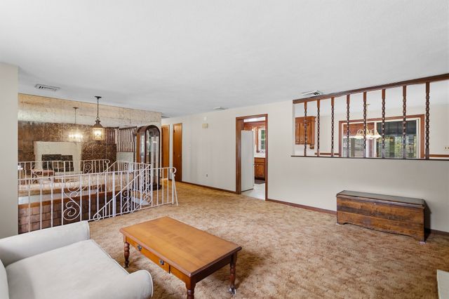 36 Alexander Ave, Dracut, MA 01826