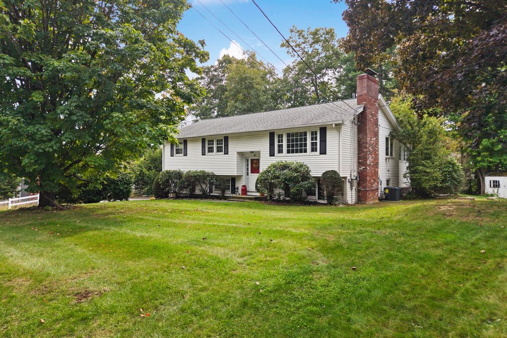 36 Alexander Ave, Dracut, MA 01826