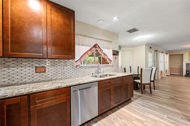 14118 Barkerview Court, Houston, TX 77084