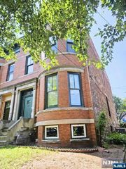 257 Woodlawn Avenue, Jersey City, NJ 07305