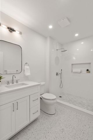 220 Sycamore Street 2, Watertown, MA 02472
