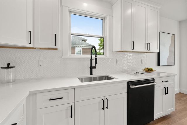 220 Sycamore Street 2, Watertown, MA 02472