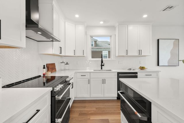 220 Sycamore Street 2, Watertown, MA 02472