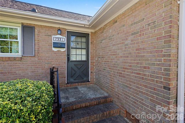 7331 Briardale Drive, Charlotte, NC 28212