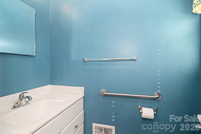 7331 Briardale Drive, Charlotte, NC 28212
