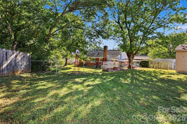 7331 Briardale Drive, Charlotte, NC 28212