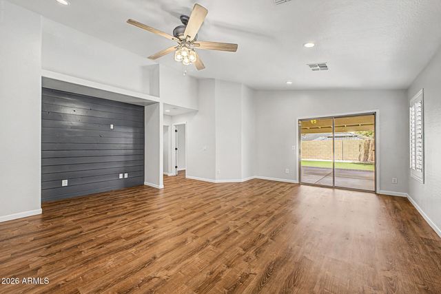 10232 W PRESTON Lane, Tolleson, AZ 85353
