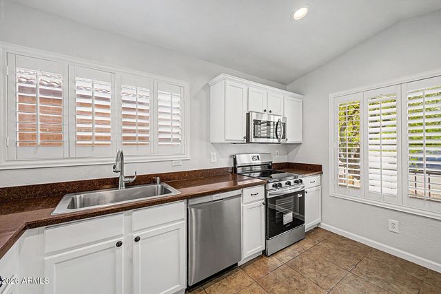 10232 W PRESTON Lane, Tolleson, AZ 85353