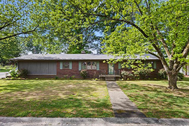 1414 Holloway Street, Morrilton, AR 72110