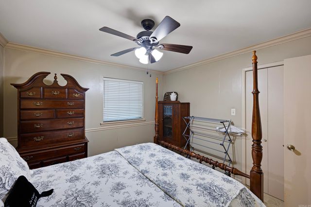 1414 Holloway Street, Morrilton, AR 72110