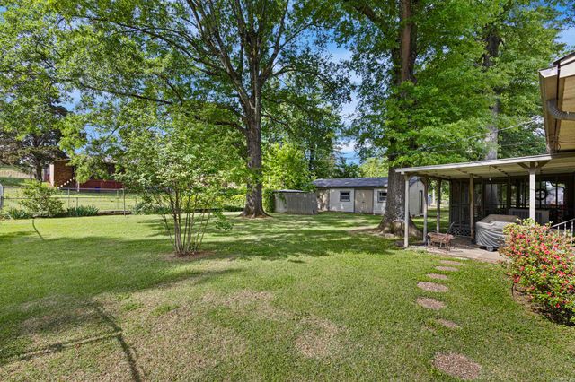 1414 Holloway Street, Morrilton, AR 72110