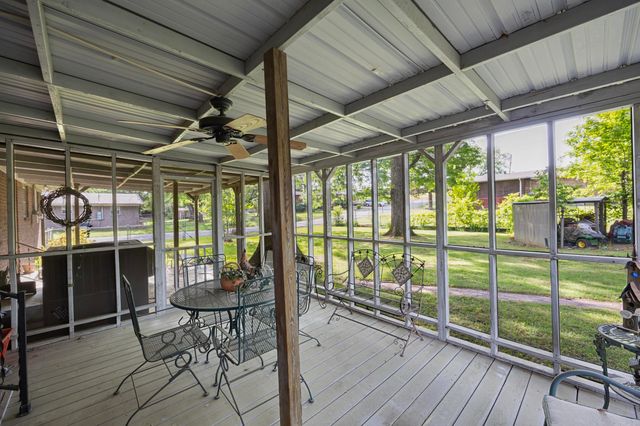 1414 Holloway Street, Morrilton, AR 72110