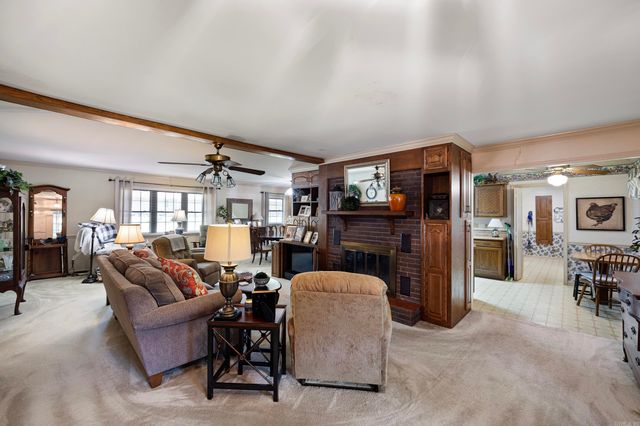 1414 Holloway Street, Morrilton, AR 72110