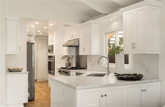 216 Poppy Avenue, Corona Del Mar, CA 92625