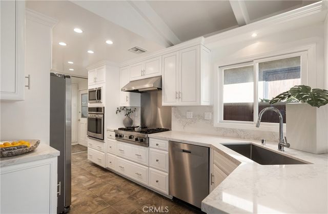 216 Poppy Avenue, Corona Del Mar, CA 92625