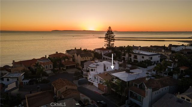 216 Poppy Avenue, Corona Del Mar, CA 92625