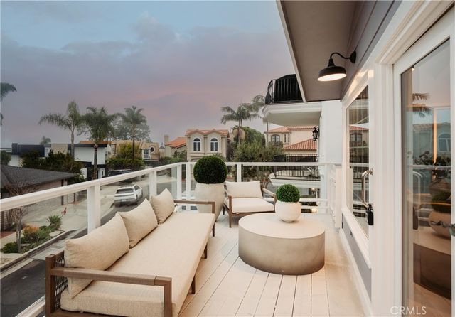 216 Poppy Avenue, Corona Del Mar, CA 92625