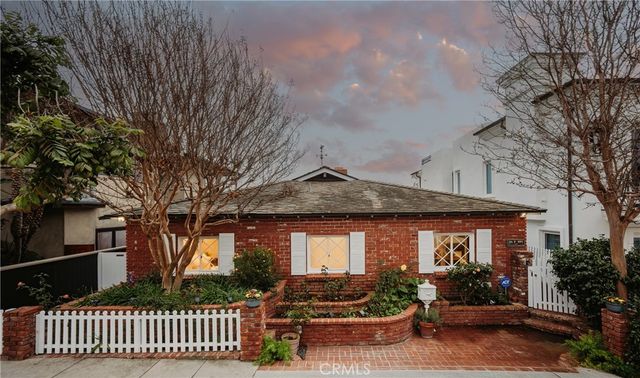 216 Poppy Avenue, Corona Del Mar, CA 92625