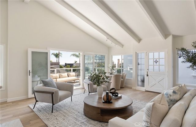 216 Poppy Avenue, Corona Del Mar, CA 92625