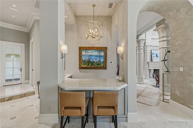 9960 Brassie BEND, Naples, FL 34108