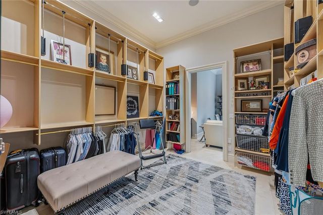 9960 Brassie BEND, Naples, FL 34108