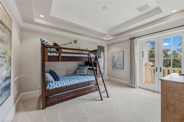 9960 Brassie BEND, Naples, FL 34108