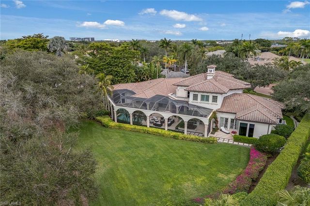 9960 Brassie BEND, Naples, FL 34108