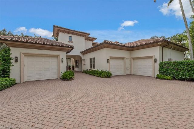 9960 Brassie BEND, Naples, FL 34108