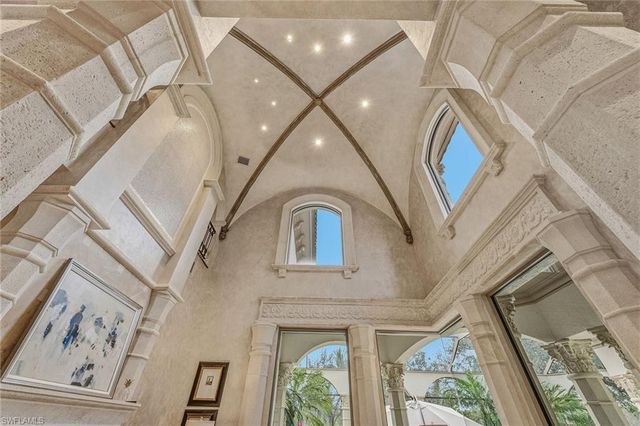 9960 Brassie BEND, Naples, FL 34108