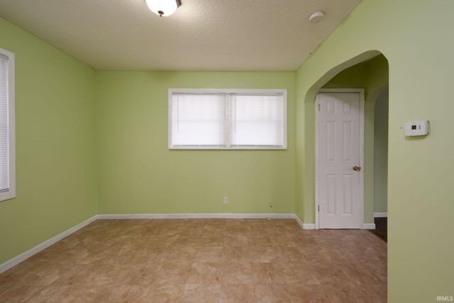 3002 Holton Avenue, Fort Wayne, IN 46806