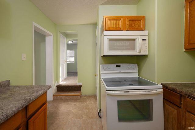 3002 Holton Avenue, Fort Wayne, IN 46806