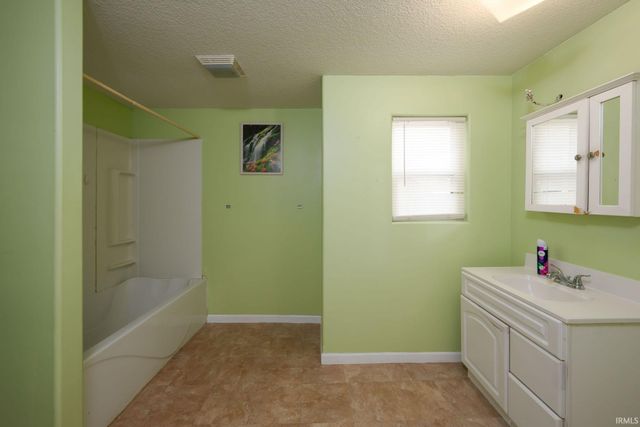 3002 Holton Avenue, Fort Wayne, IN 46806