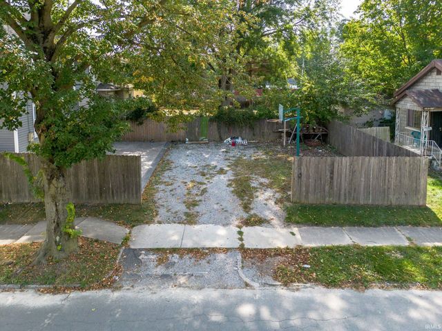 3002 Holton Avenue, Fort Wayne, IN 46806